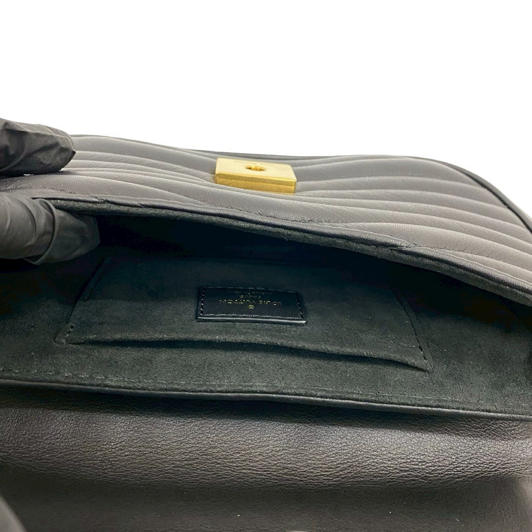 Shoulder bag Louis Vuitton new wave chain bag PM