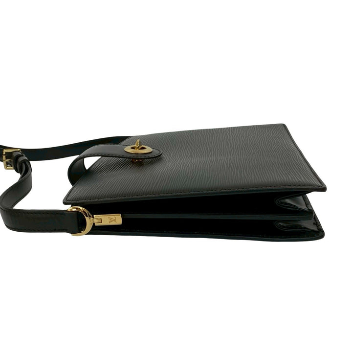 shoulder bag louis vuitton capuchin