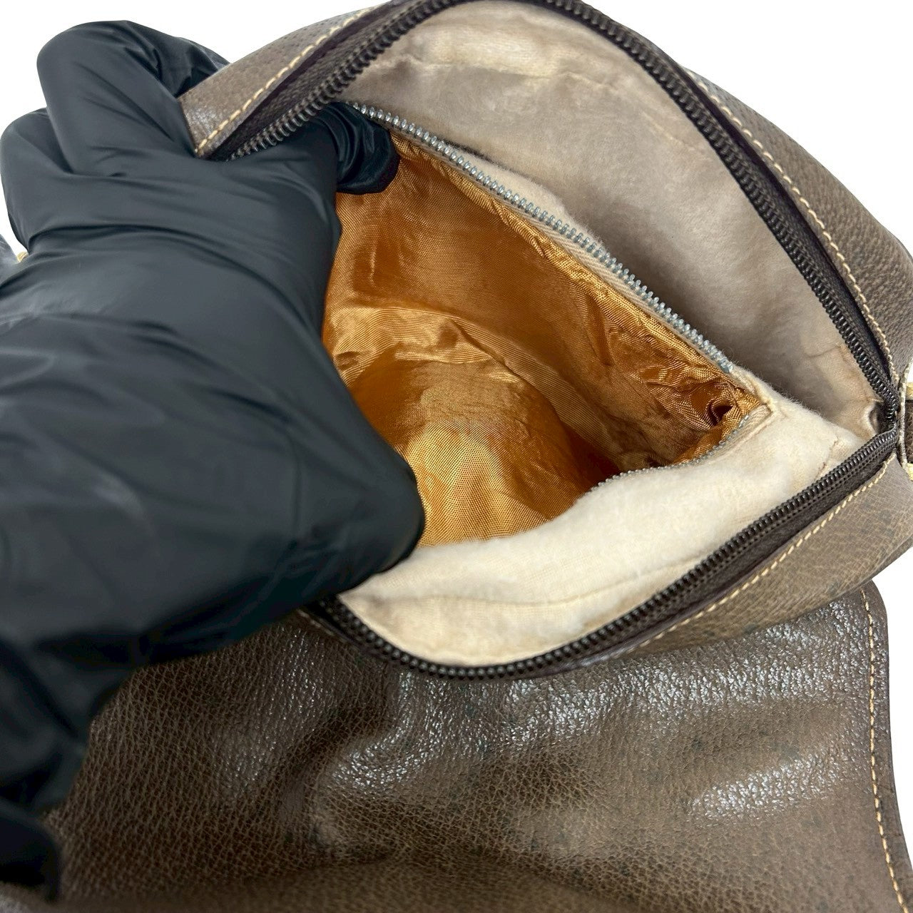 デッドストック品　未使用　GUCCIグッチ　3Pダイヤ　YA128507 稼働品 楽天市場】【ウォッチ】GUCCI グッチ Gフレーム コレクション 3P