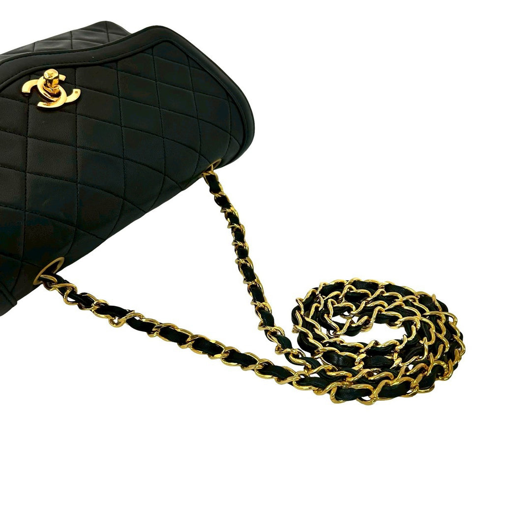 ショルダーバッグ シャネル