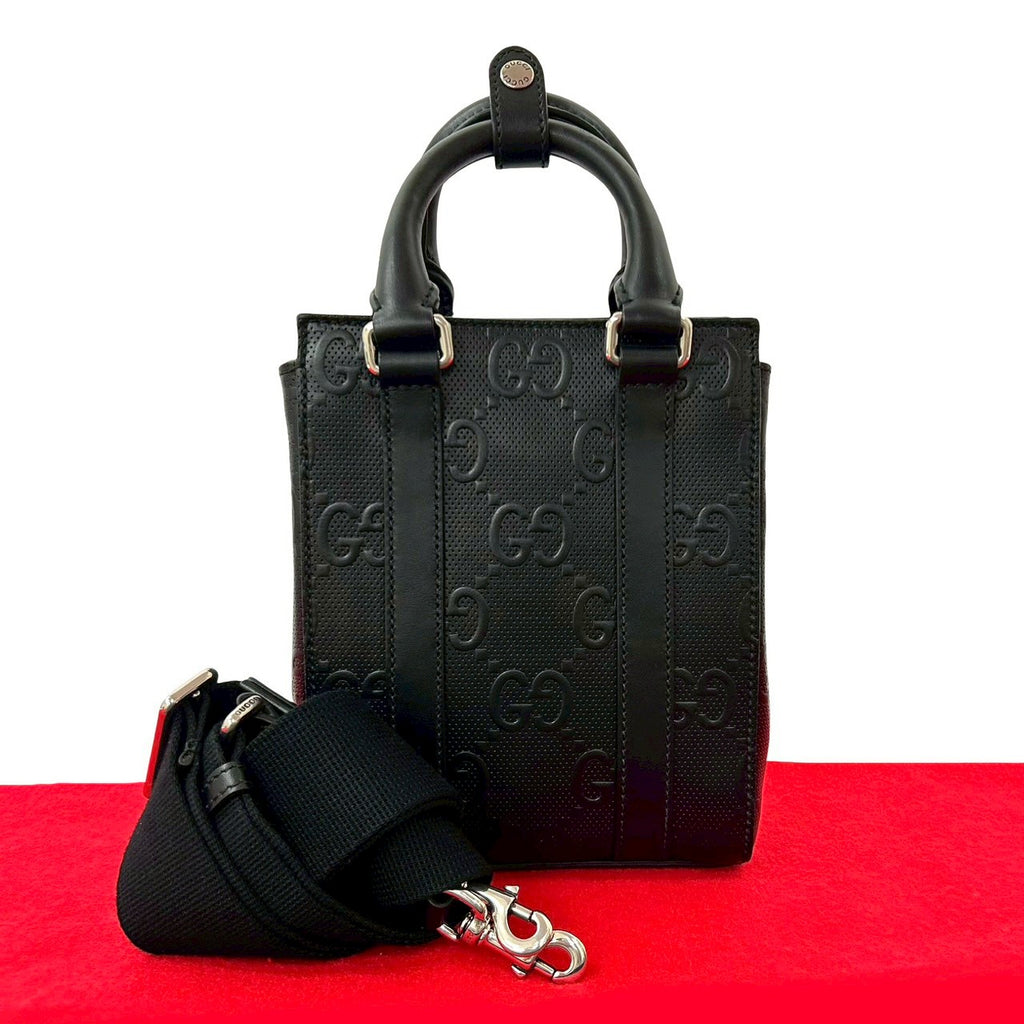 GUCCI GGエンボス ショルダーバッグ　クラッチ GUCCI グッチ GGエンボス ショルダーバッグ – Trip