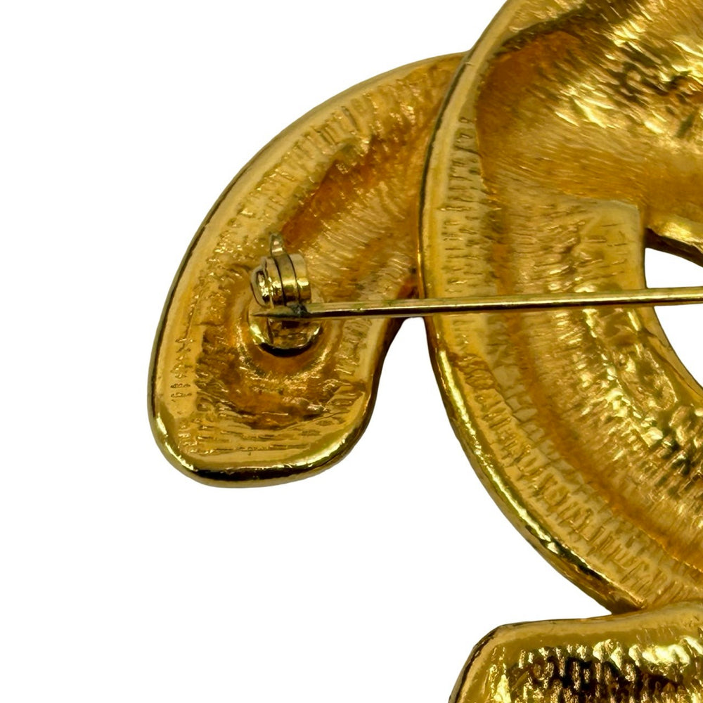brooch chanel