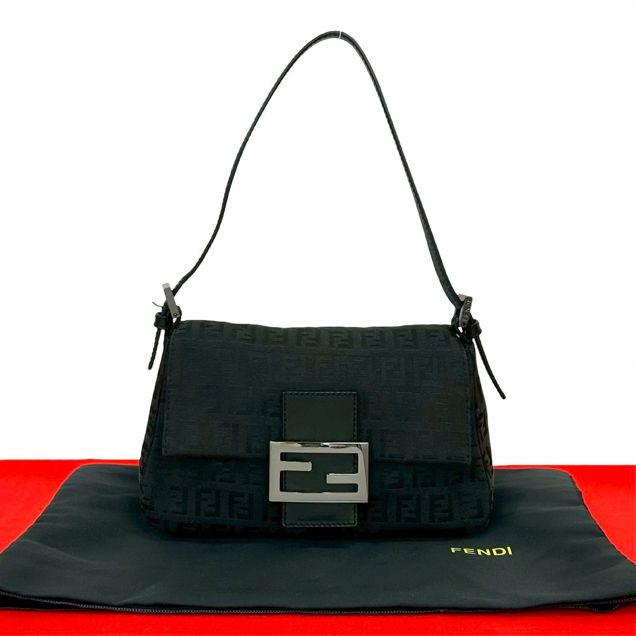 FENDI フェンディ マンマバケット ショルダーバッグ – Trip