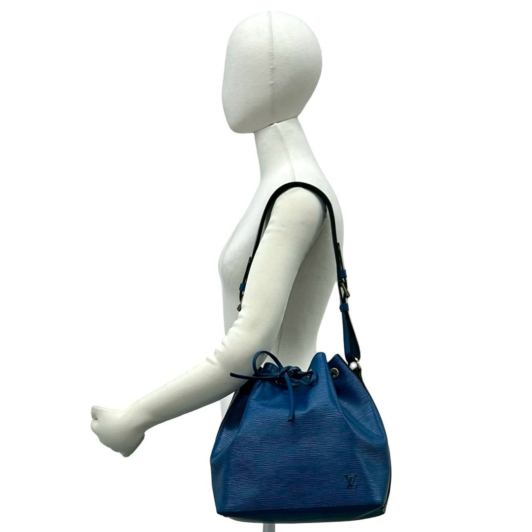 Shoulder bag Louis Vuitton Petit Noe