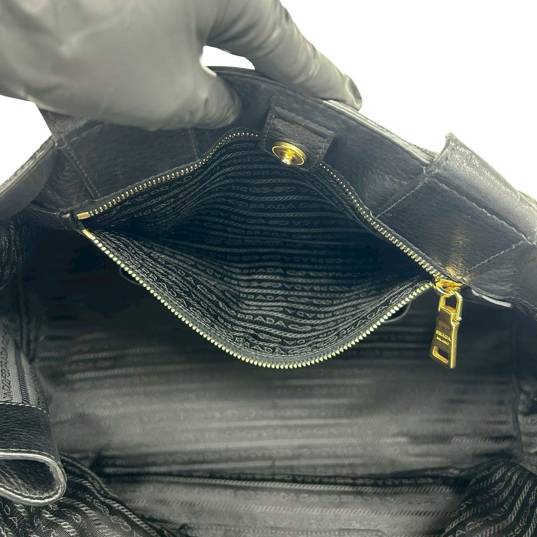 handbag prada canapa