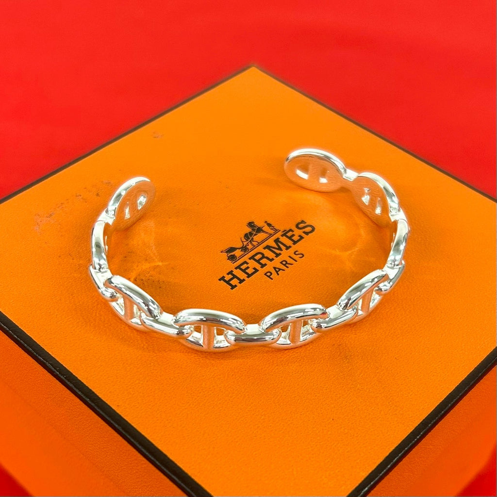 【HERMES】エジェ新品/未使用バングル HERMES エルメス シェーヌダンクル アンシェネ 925 バングル – Trip