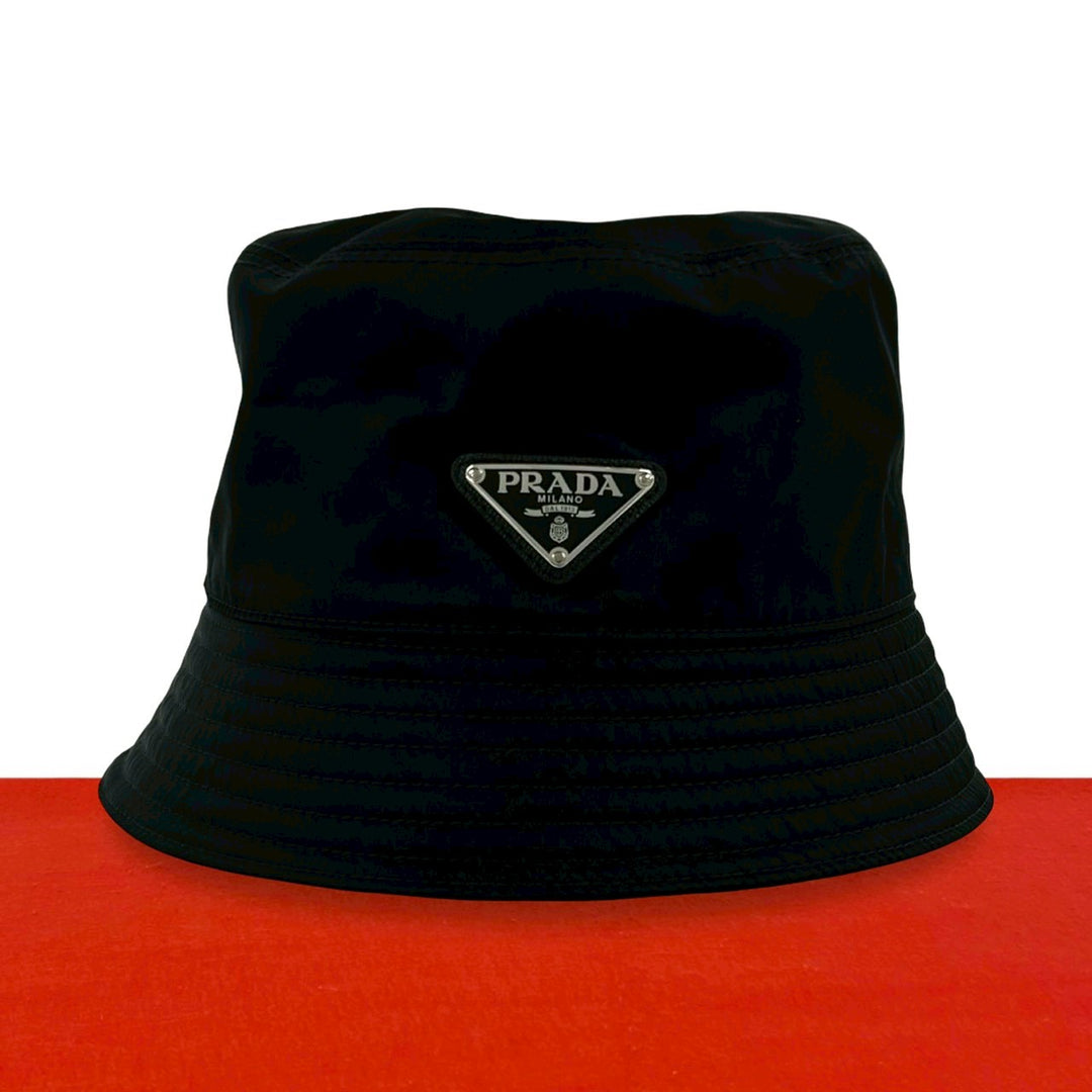 hat prada
