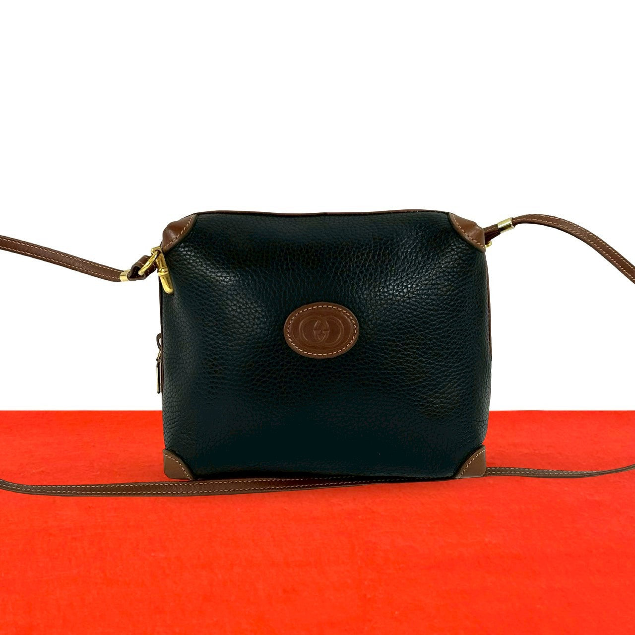 GUCCI グッチ (Vintage) ショルダーバッグ – Trip