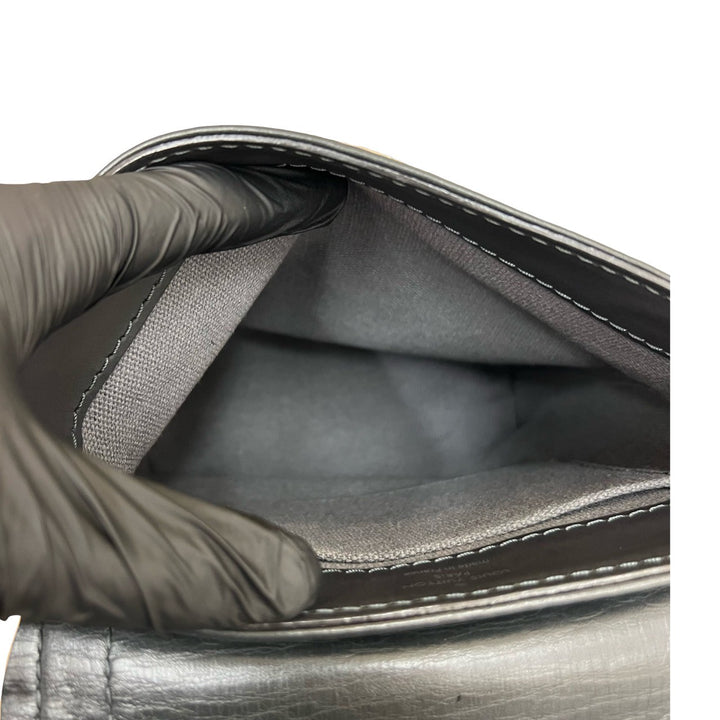 Shoulder bag Louis Vuitton Yuma