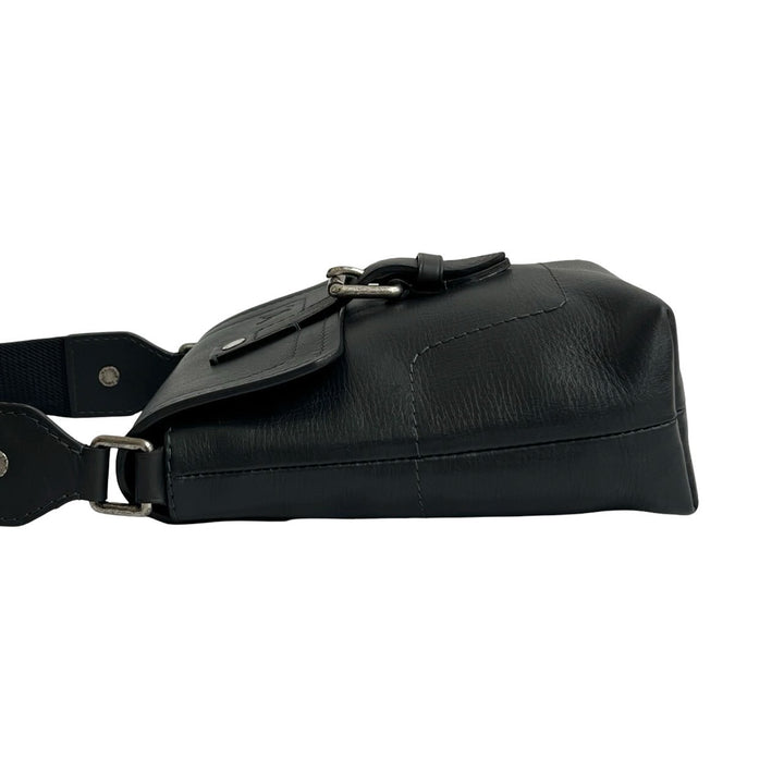 Shoulder bag Louis Vuitton Yuma