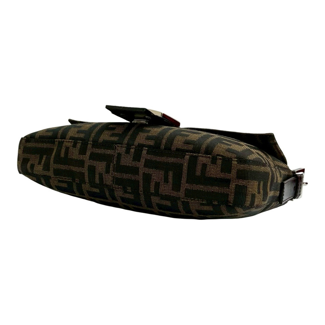 ショルダーバッグ フェンディ マンマバケット