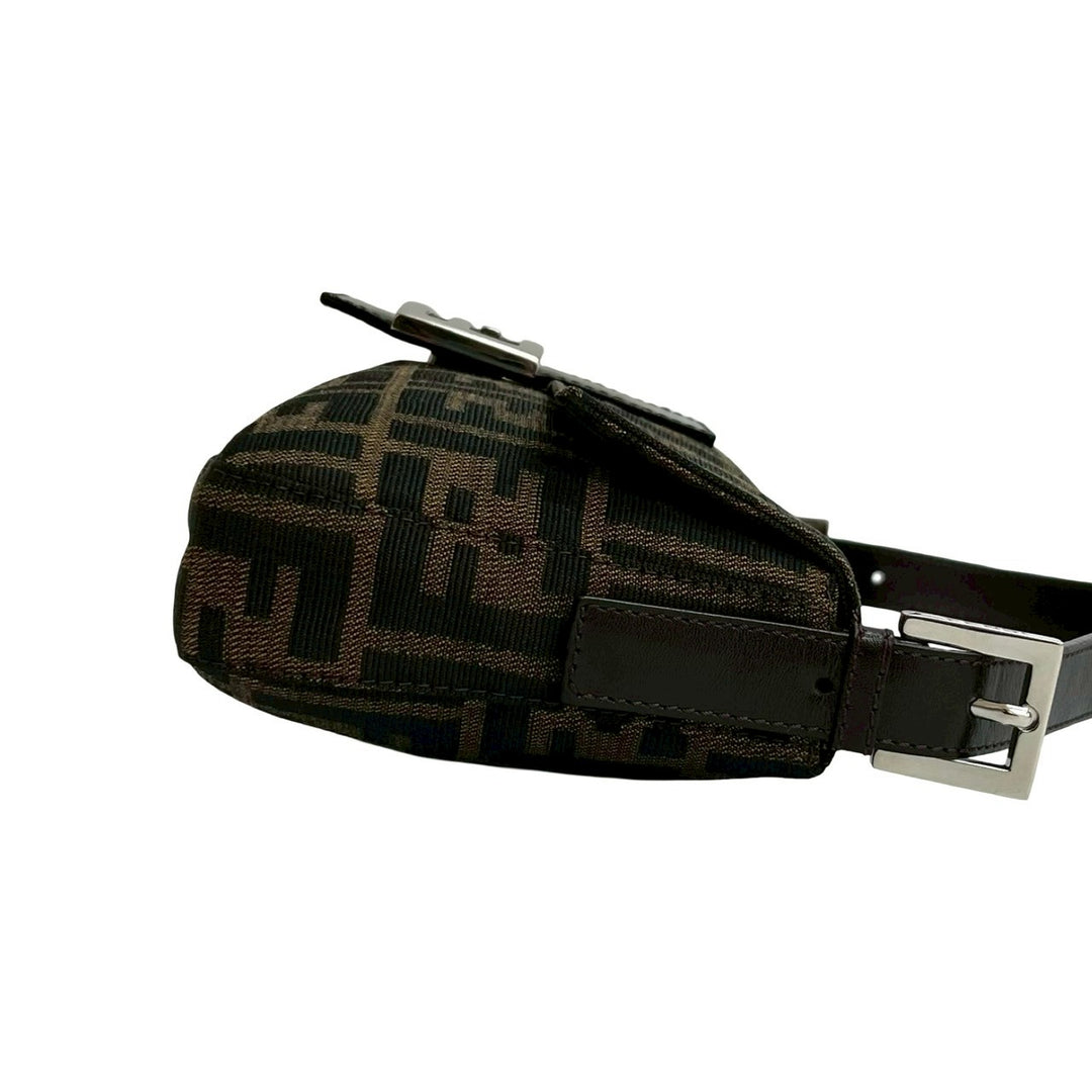 ショルダーバッグ フェンディ マンマバケット