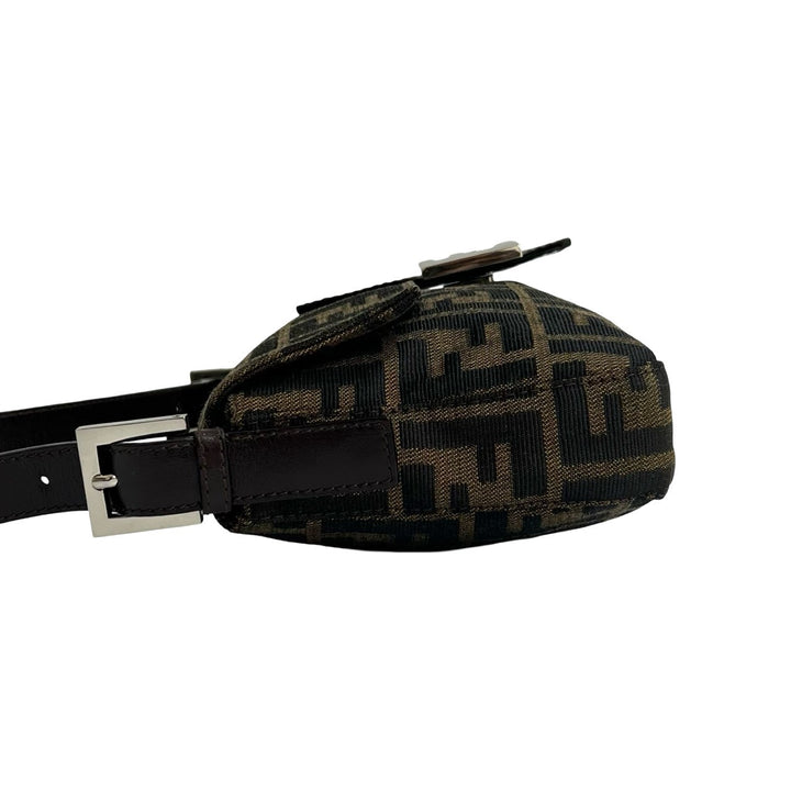 ショルダーバッグ フェンディ マンマバケット