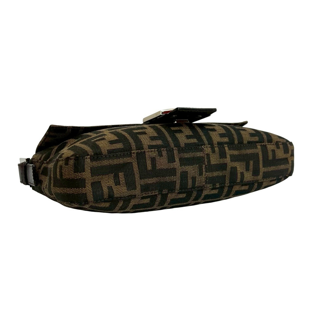 ショルダーバッグ フェンディ マンマバケット