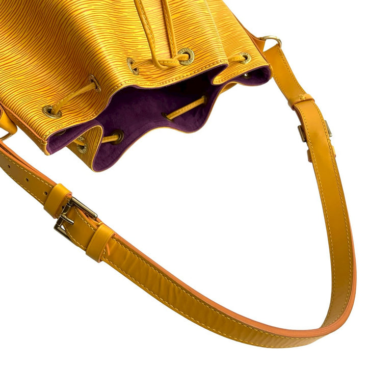 ショルダーバッグ ルイヴィトン プチノエ