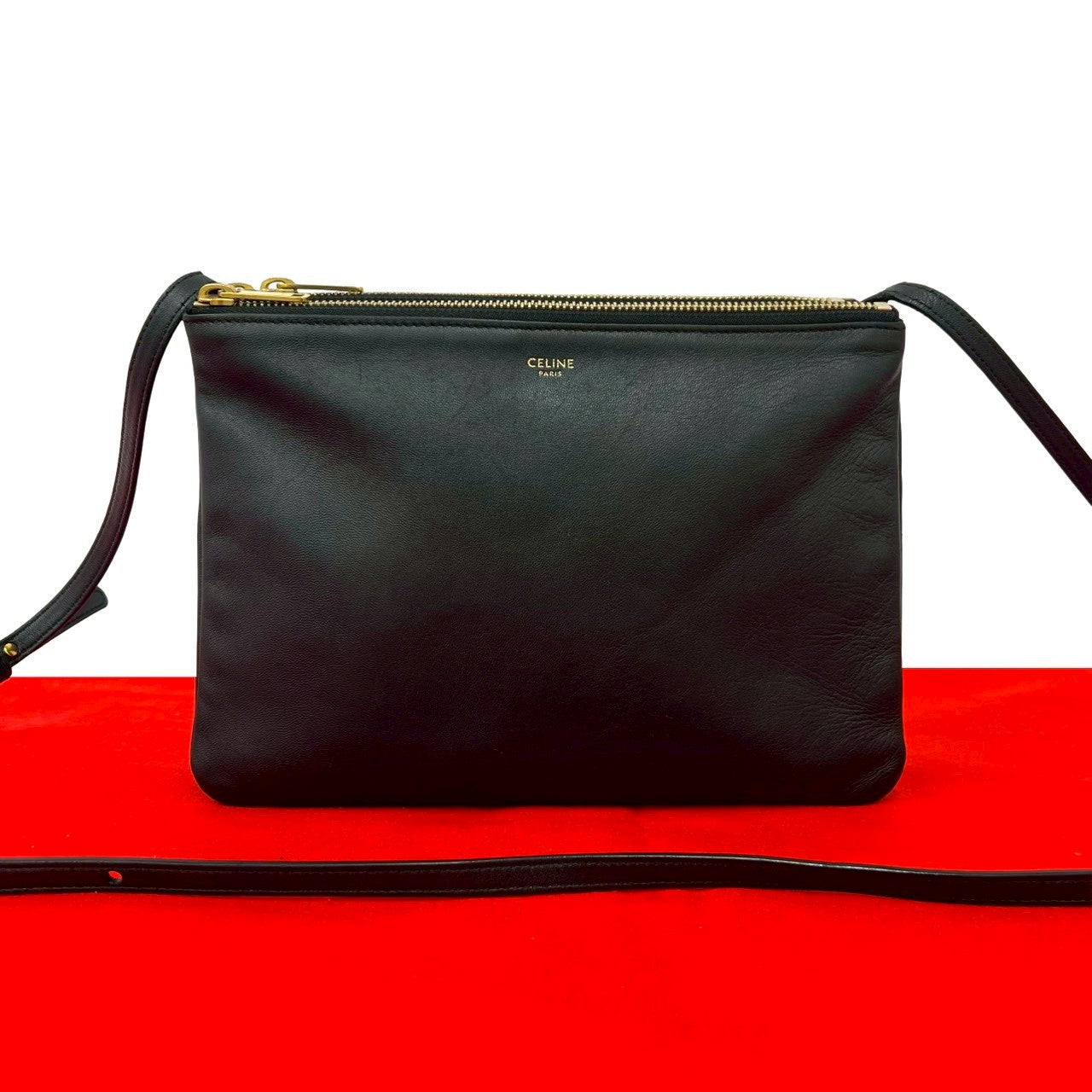 セリーヌ トリオ　ショルダーバッグ　ブラック CELINE セリーヌ トリオ ショルダーバッグ – Trip