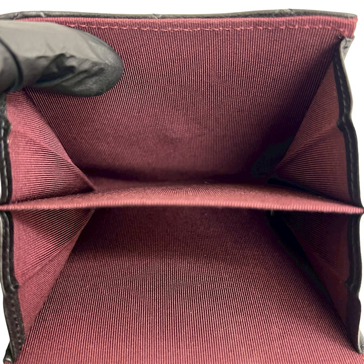 bifold wallet chanel