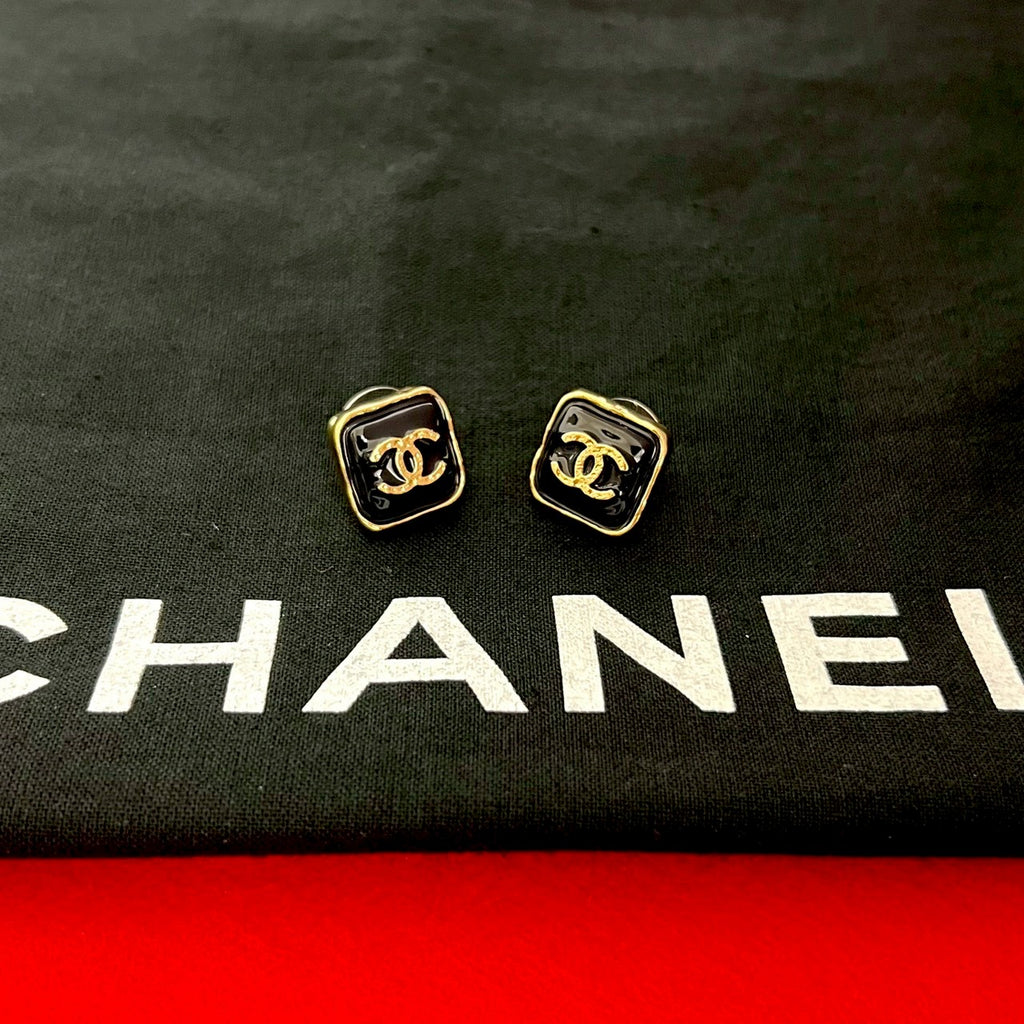 CHANEL シャネル ピアス – Trip