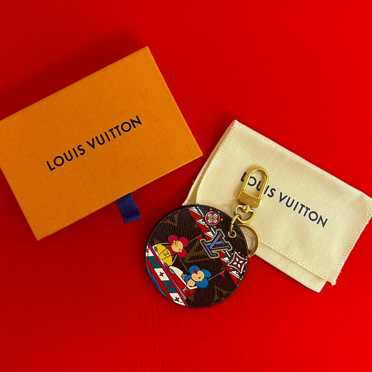 LOUIS VUITTON ルイヴィトン ポルトクレ・ヴィヴィエンヌ