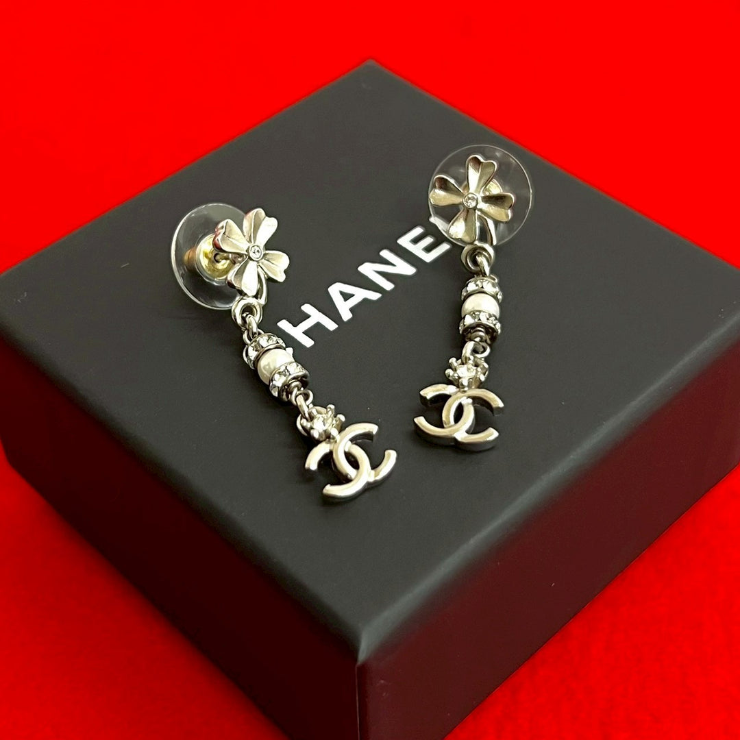 earrings chanel