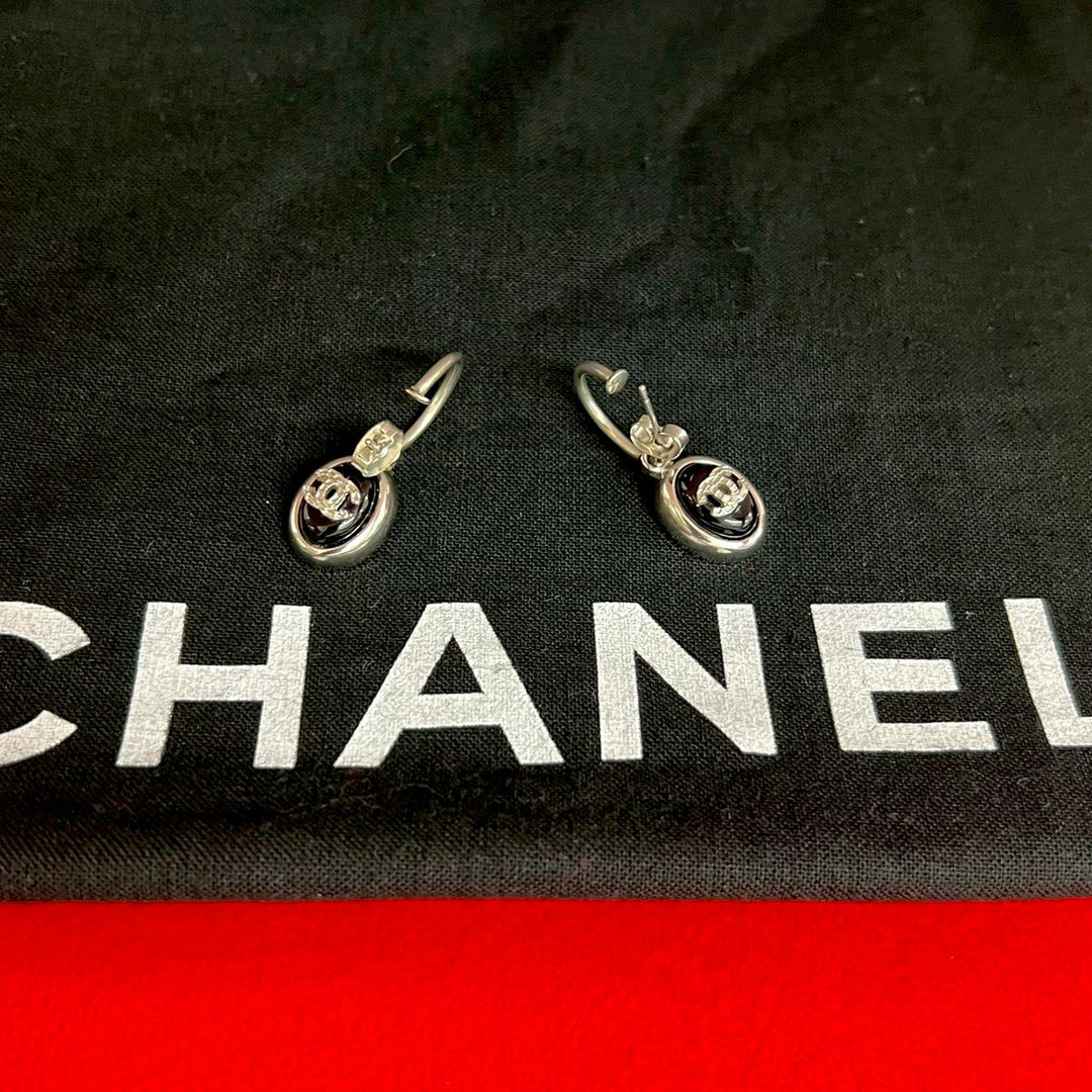 ピアス シャネル