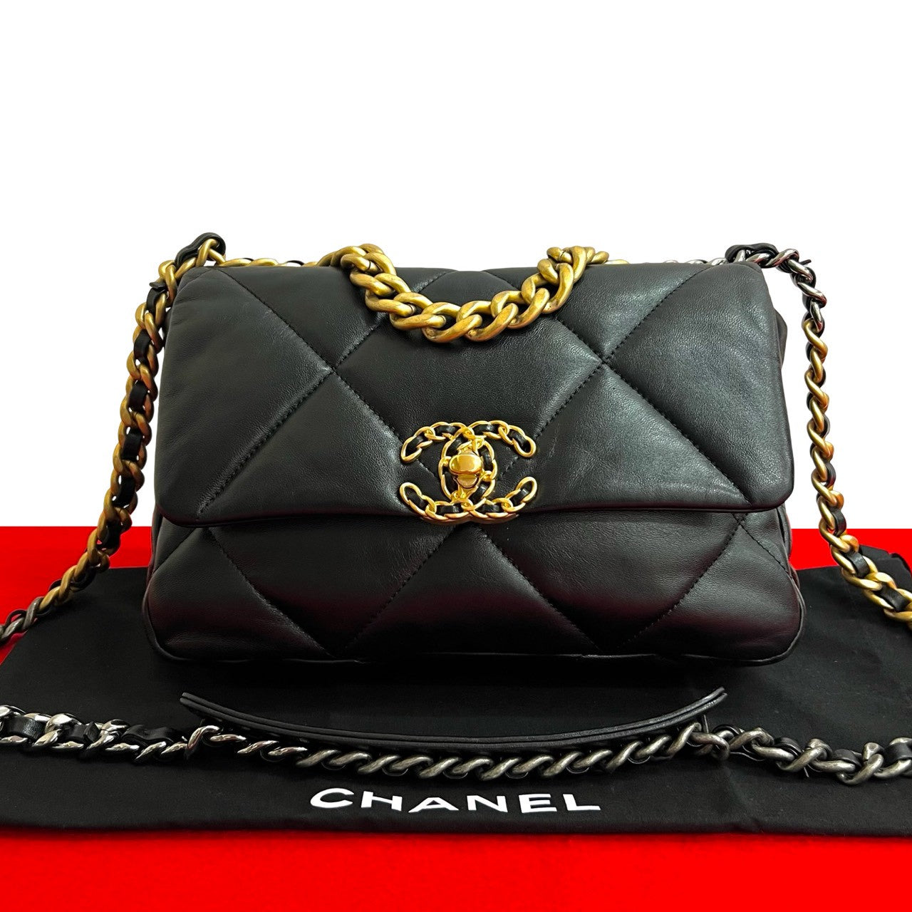 CHANEL シャネル シャネル19 ショルダーバッグ – Trip
