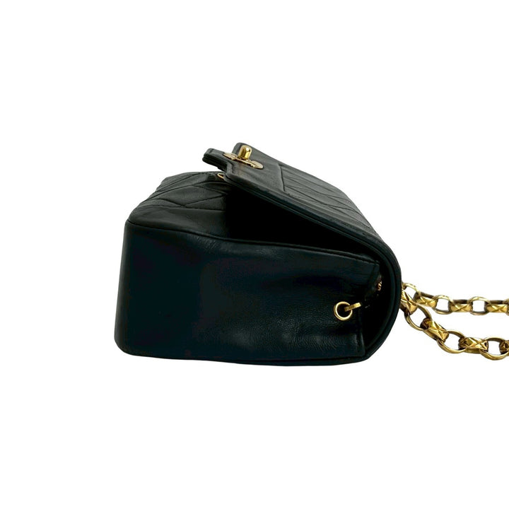 ショルダーバッグ シャネル