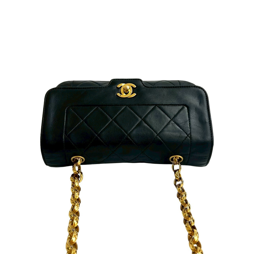 ショルダーバッグ シャネル