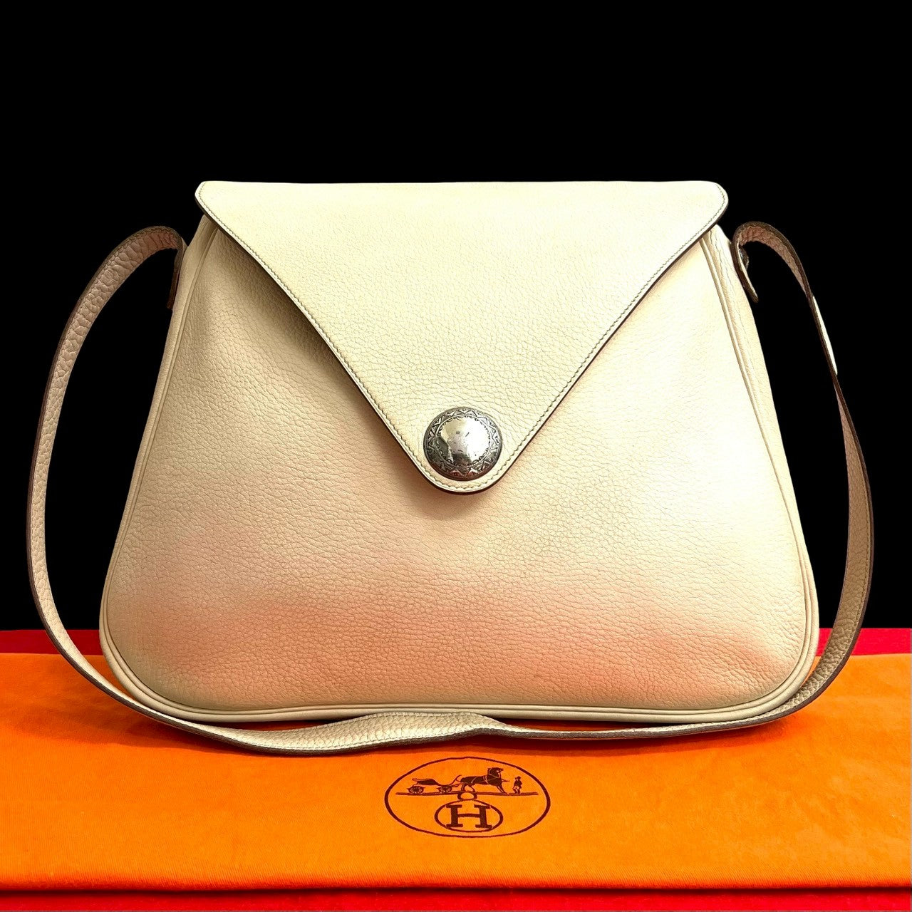 【ヴィンテージ】エルメス クリスティーヌ ショルダーバッグ HERMES エルメス (Vintage) クリスティーヌ ショルダーバッグ– Trip