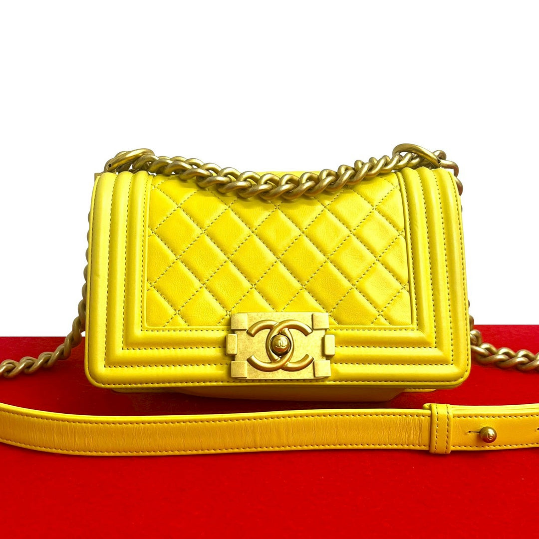 ショルダーバッグ シャネル ボーイシャネル