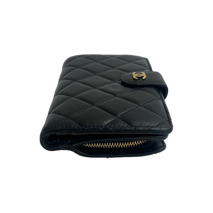 二つ折り財布 シャネル