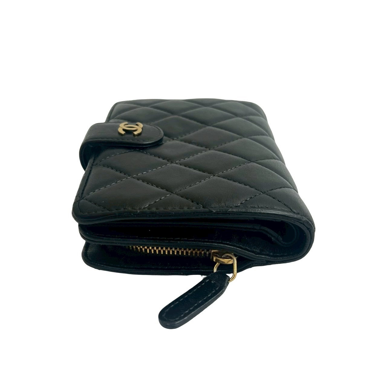 CHANEL シャネル 二つ折り財布 – Trip