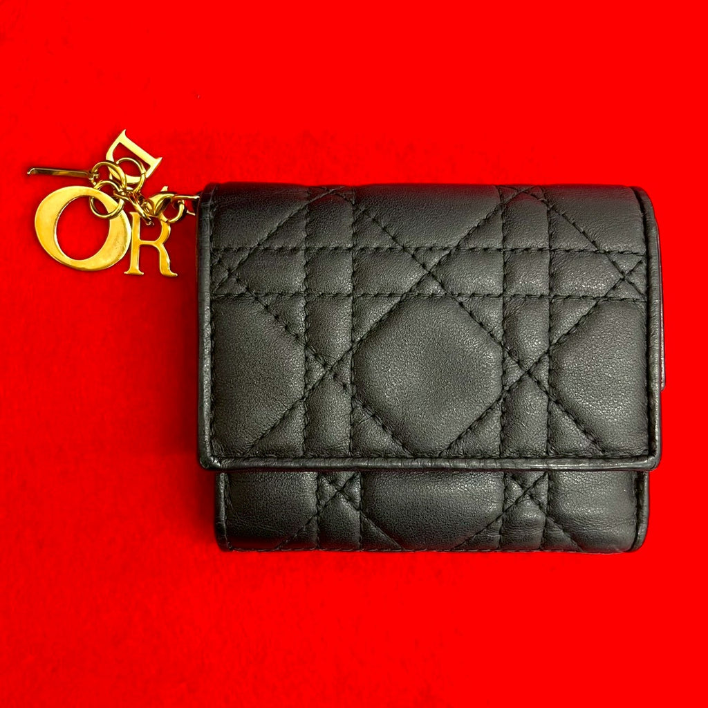 dior 三つ折り財布 Christian Dior ディオール 三つ折り財布 – Trip