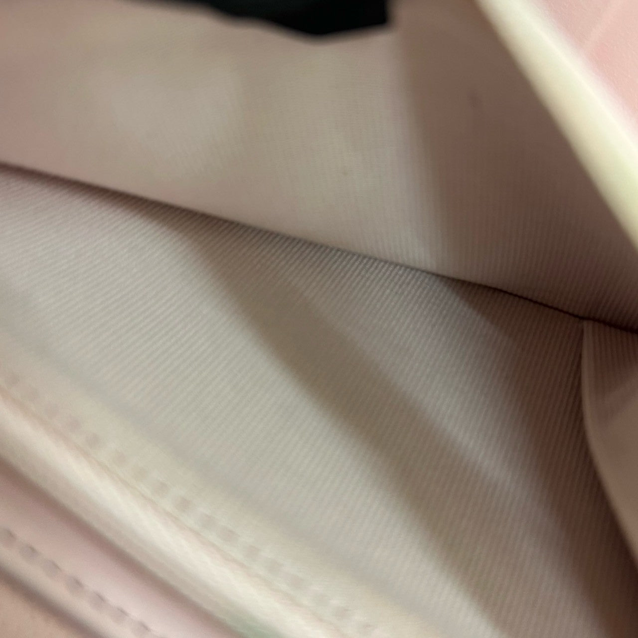 おもち　CHANEL 正規品　フーシャピンクキャビアラウンド CHANEL（シャネル） ラウンドファスナー長財布 コンパクト長財布