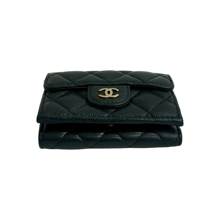 trifold wallet chanel
