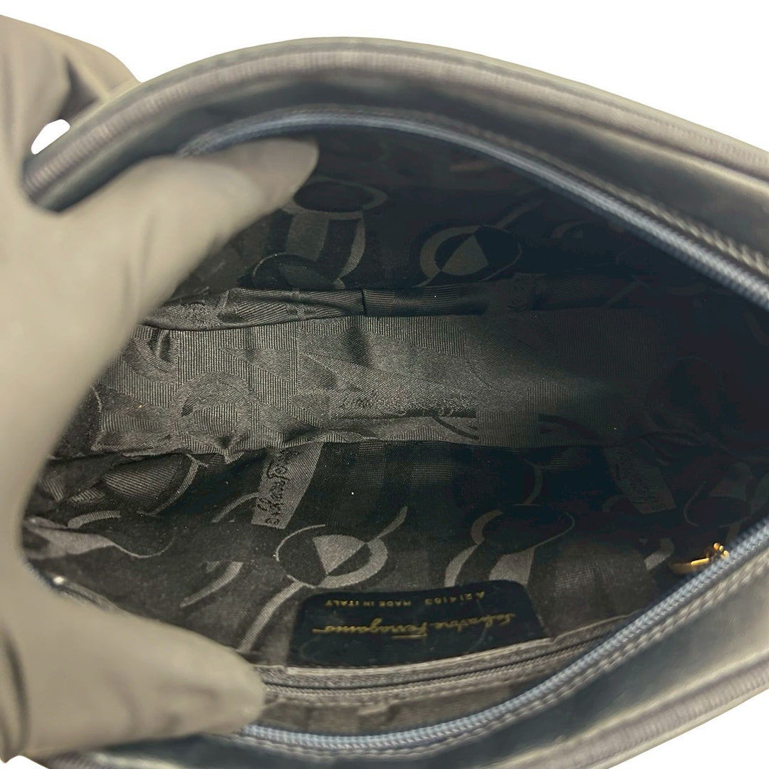 ショルダーバッグ サルヴァトーレフェラガモ