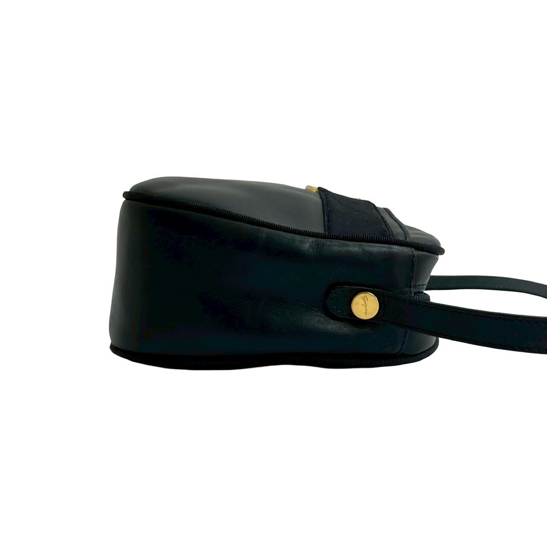 ショルダーバッグ サルヴァトーレフェラガモ