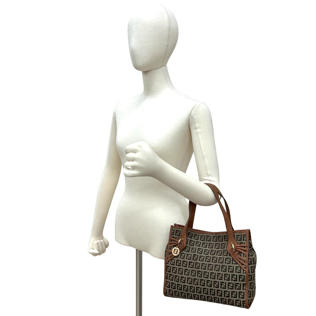 ハンドバッグ フェンディ