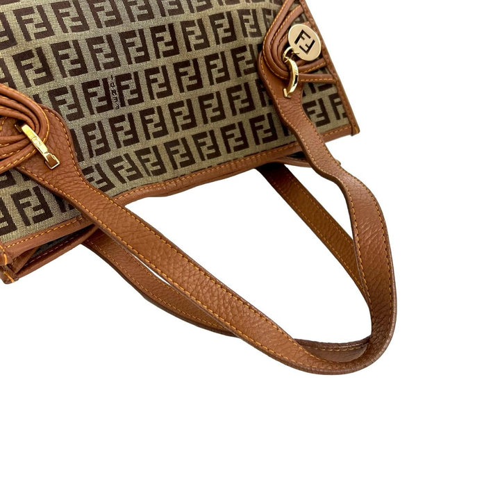 ハンドバッグ フェンディ