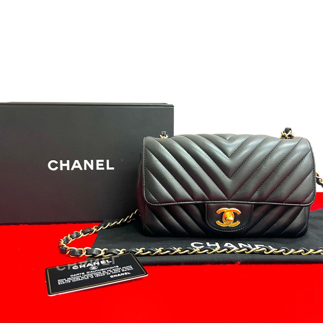 ショルダーバッグ シャネル