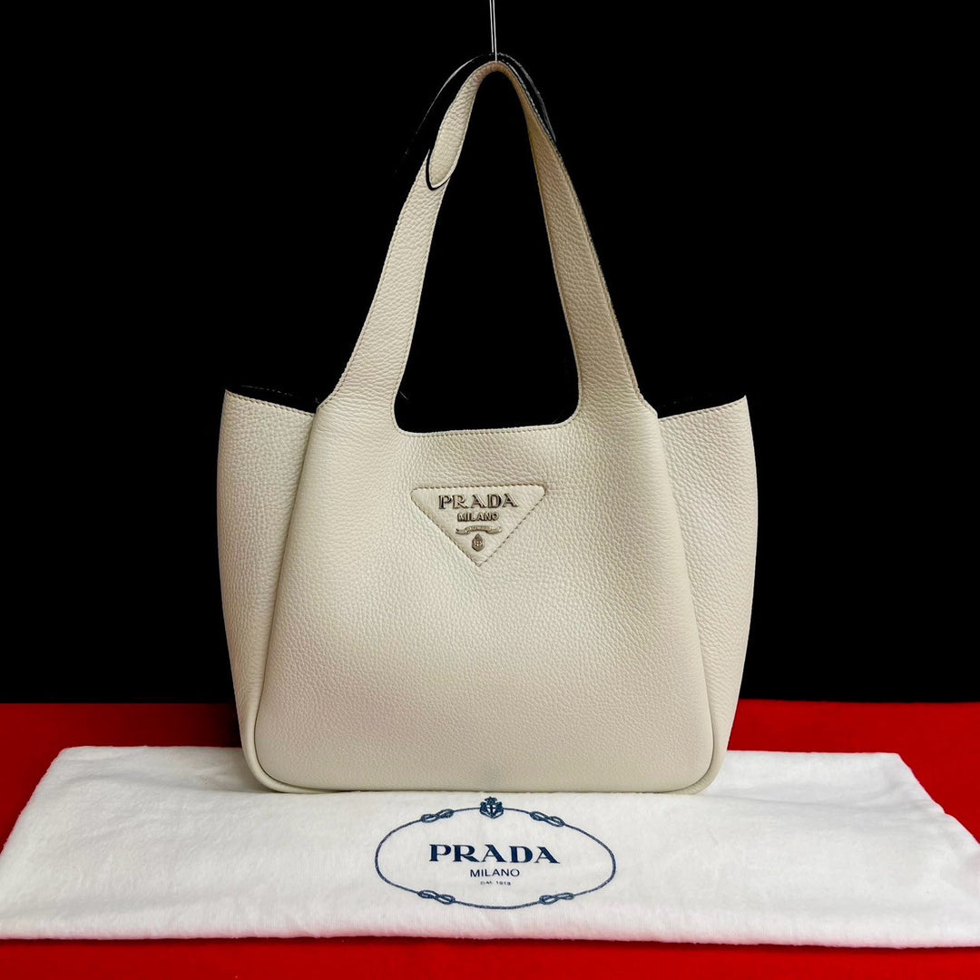 handbag prada