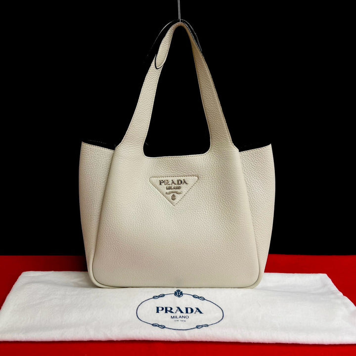 handbag prada