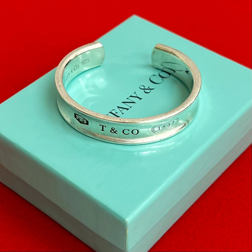 TIFFANY&Co. ティファニー ナロー バングル – Trip