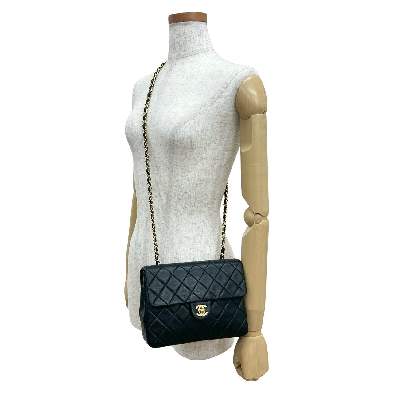 CHANEL シャネル (Vintage) ショルダーバッグ – Trip