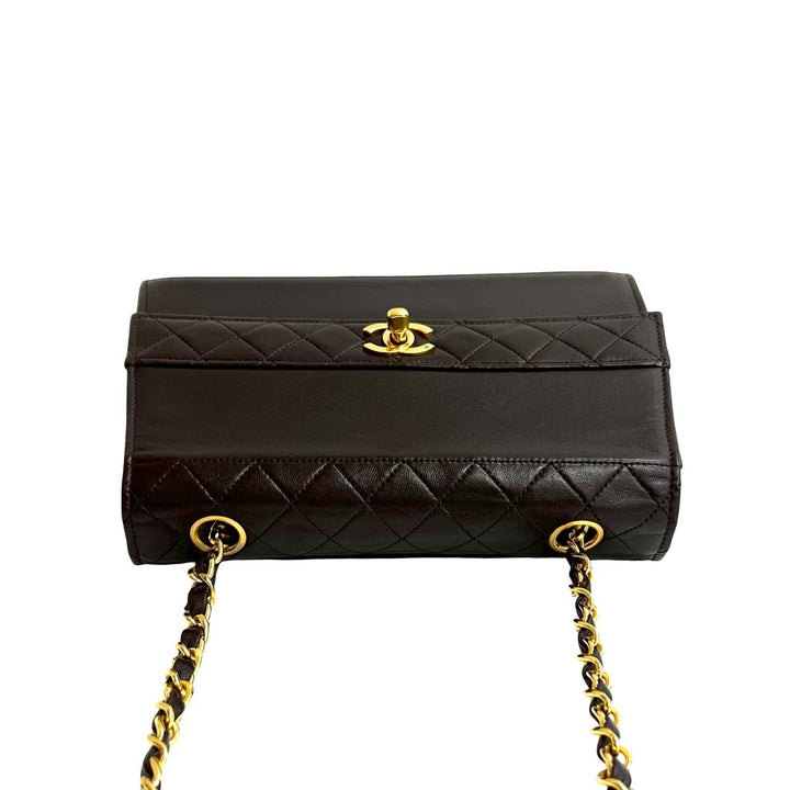 ショルダーバッグ シャネル