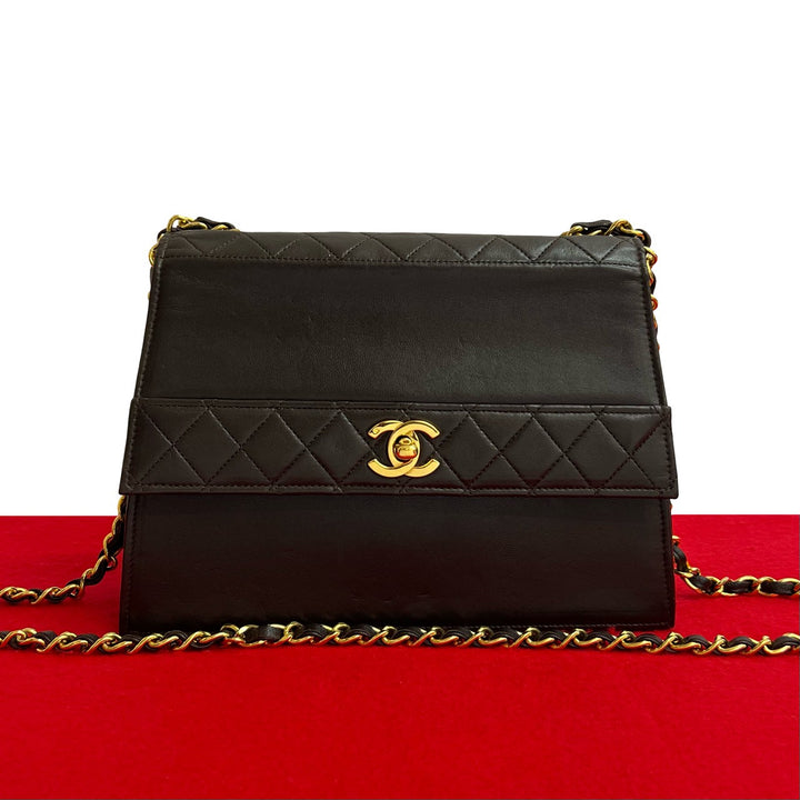 ショルダーバッグ シャネル