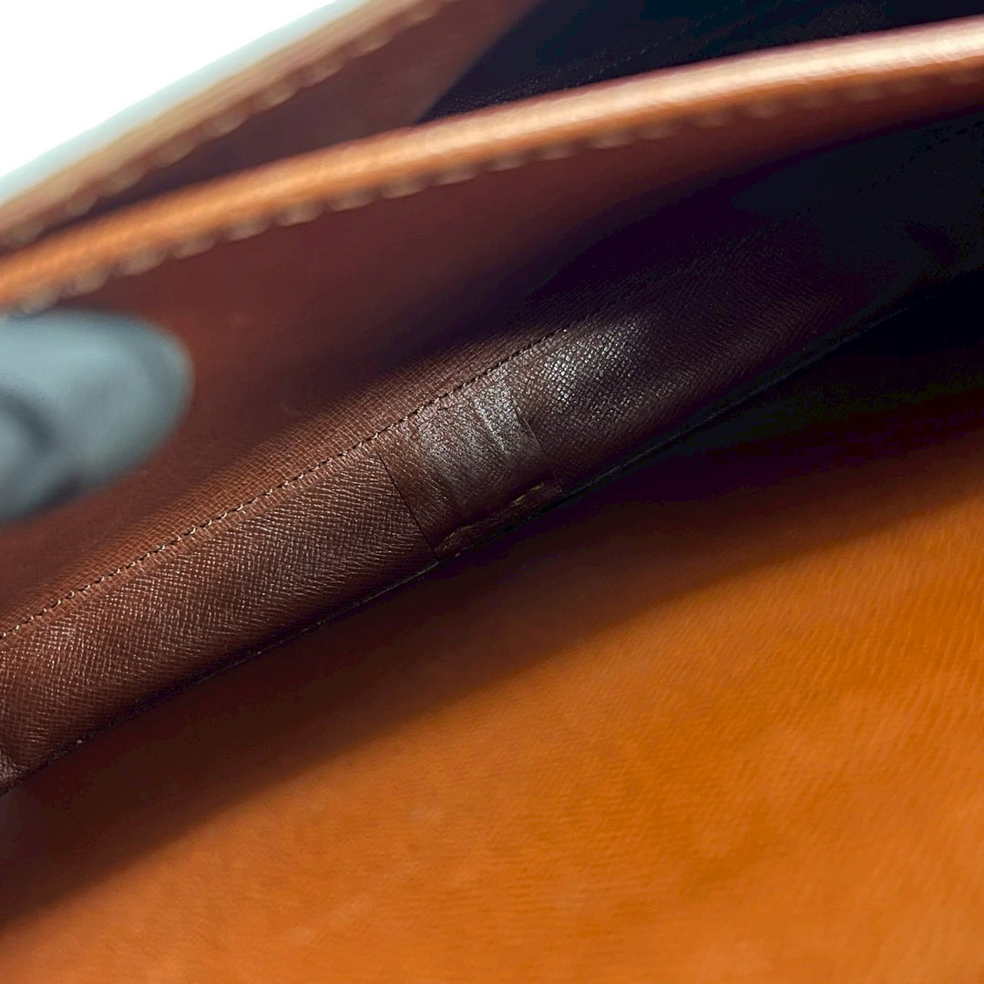 Shoulder bag Louis Vuitton Cartesier