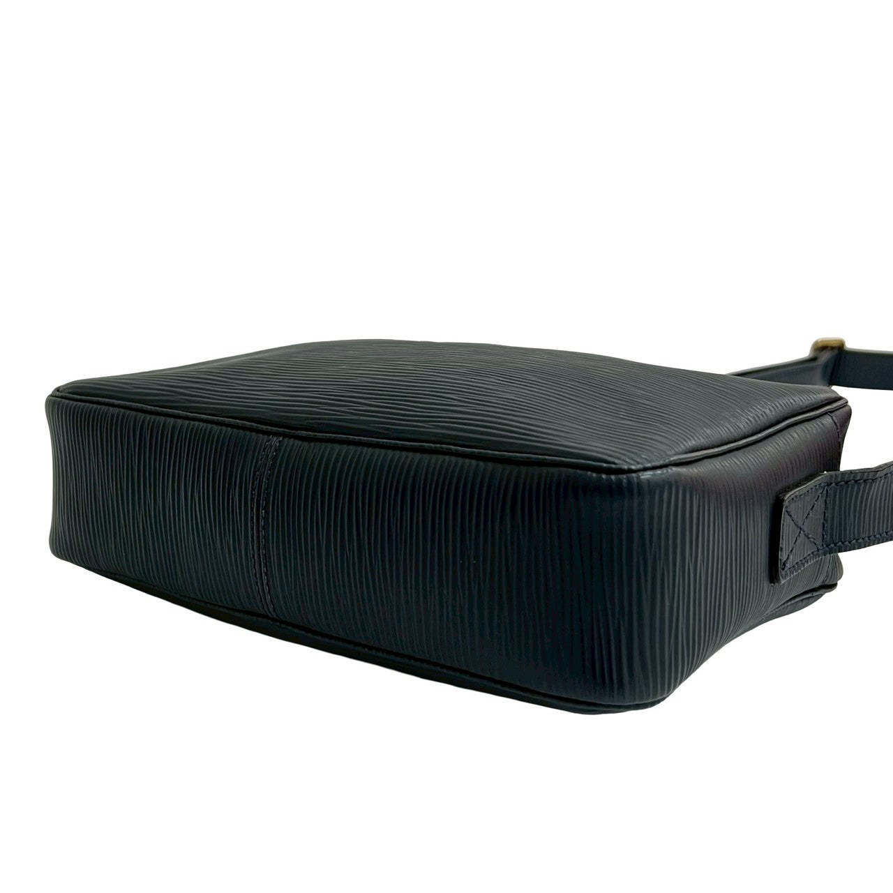 ヴィンテージ　マガジン ショルダーバッグ FENDI フェンディ (Vintage) ショルダーバッグ – Trip