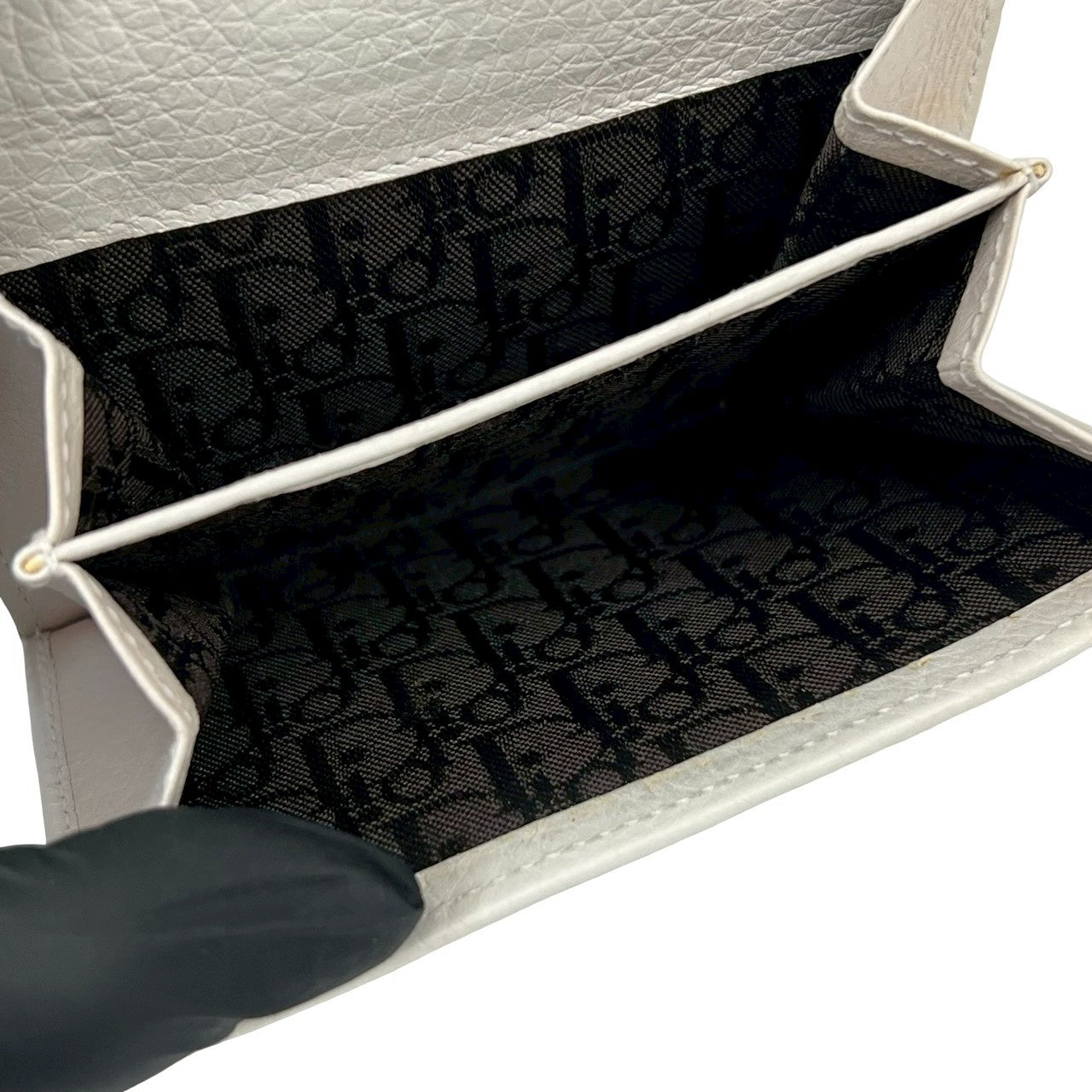 Christian Dior 二つ折り財布 ホワイト Christian Dior ディオール 二つ折り財布 – Trip