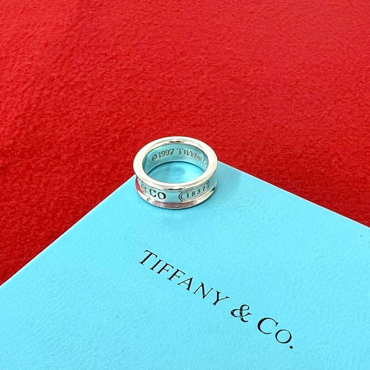ティファニー　ナノーリング TIFFANY&Co. ティファニー (Vintage) ナローリング 指輪 – Trip
